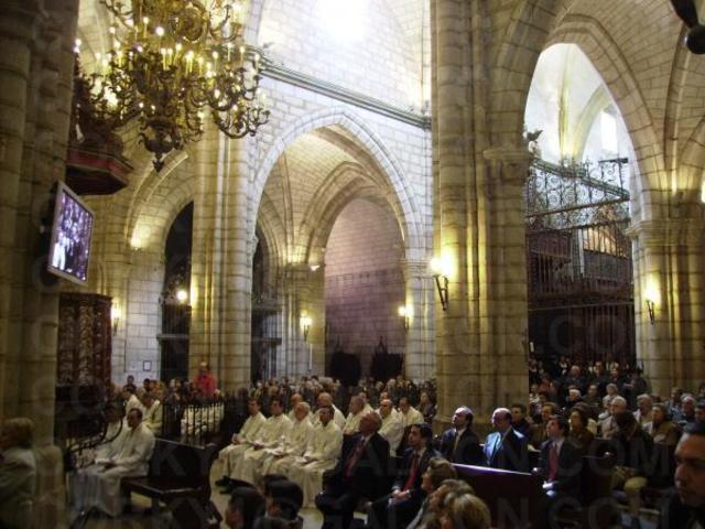 MONASTERIOS Y CATEDRALES