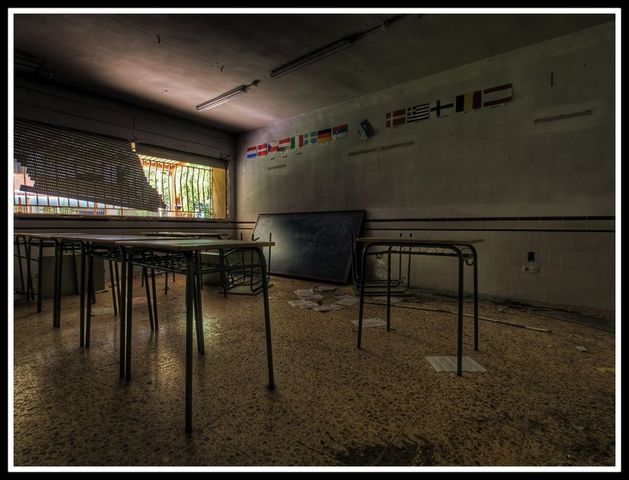 Edificio "Manos muertas"