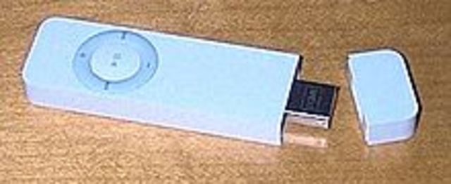 Apple iPod Shuffle 1st Generation was released