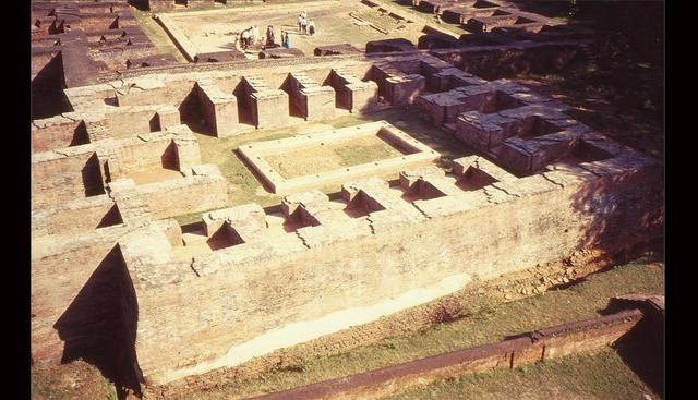 Aproximación histórica al sentido de la universidad. siglo XII - XIII