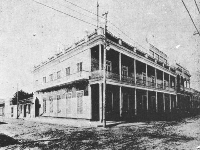 nacimiento del primer colegio