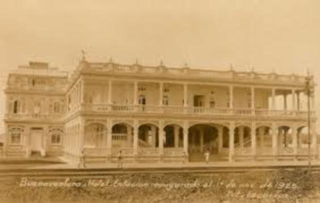 Entrada de tropas al colegio San Buenaventura para convertirlo en cuartel