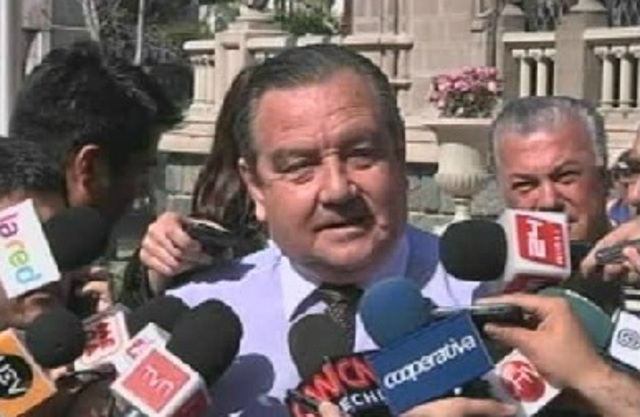 Alcalde de Providencia anuncia cierre de liceos y exclusión de estudiantes de otras comunas