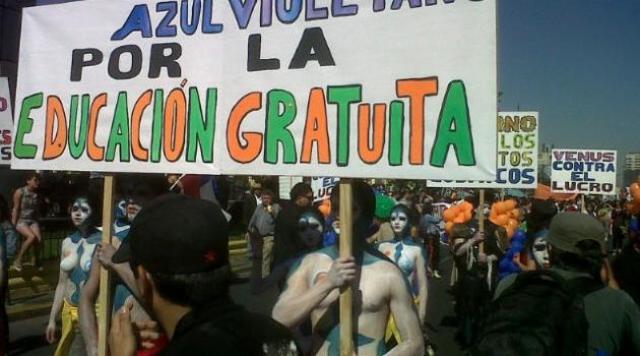 Marcha reune 100 mil personas en Santiago