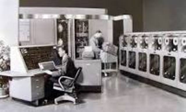 LA PRIMERA GENERACION