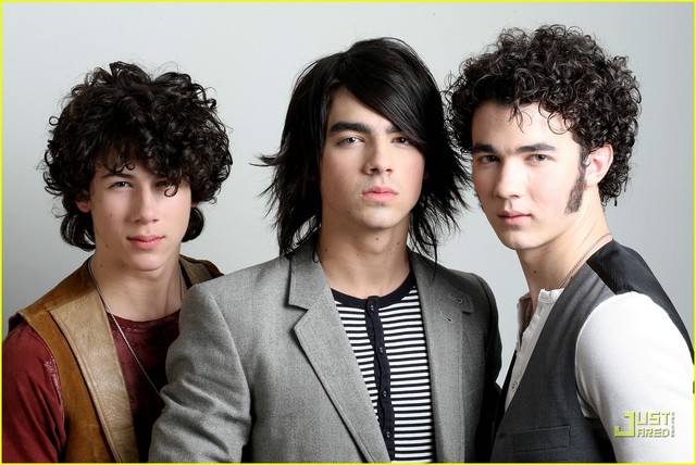 Jonas Brothers formed