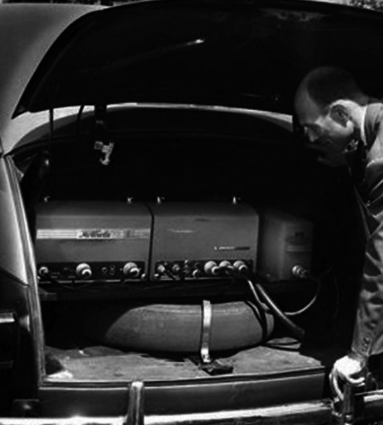 Introduction of the first commercial mobile telephone service