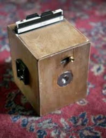 Alhazen invents first pinhole camera