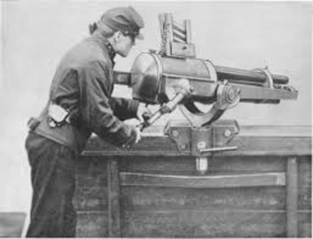 Revolving machine gun