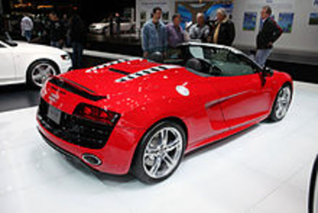 the Audi R8 Spyder 5.2 FSI quattro
