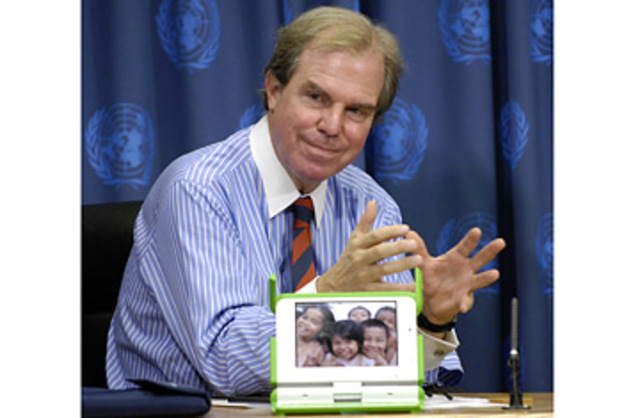 UN COMPUTADOR POR NIÑO