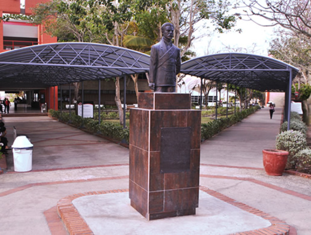 Comienza a funcionar la Universidad