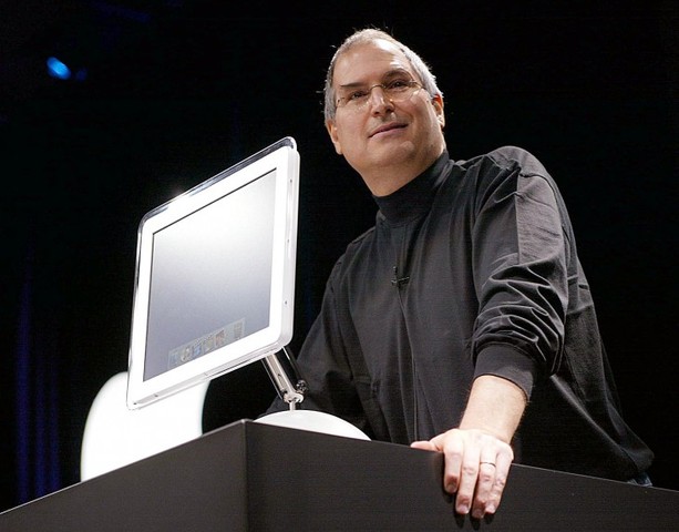 iMac G4 (swivel) Introduced