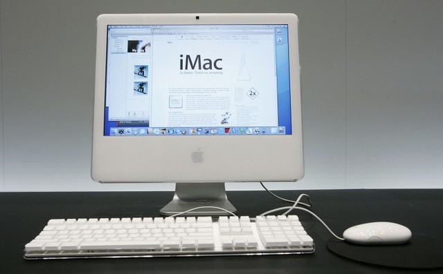 iMac Core Duo (Intel) Introduced