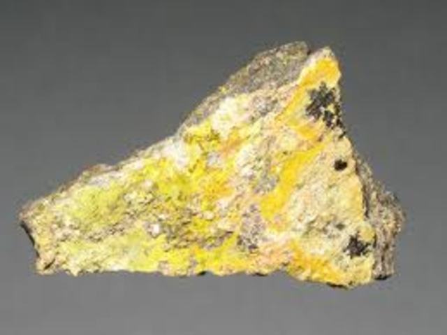 descubrimiento del uranio por Heinrich Klaproth