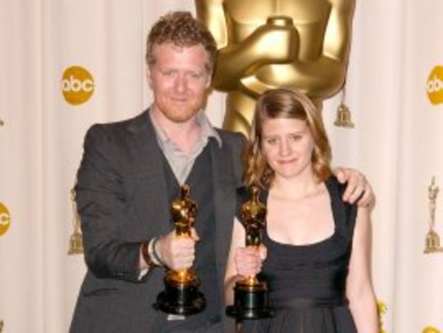 Glen Hansard & Markta Irglov win Oscar for 'Falling Slowly'