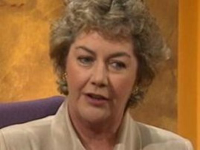 Hundreds attend Nuala O%u2019Faoilean%u2019s funeral