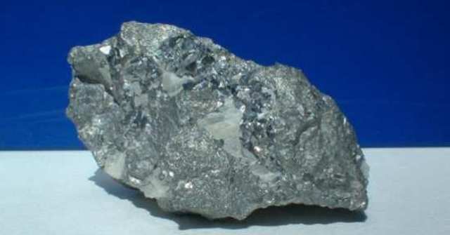 d.C George brant descubre el cobalto