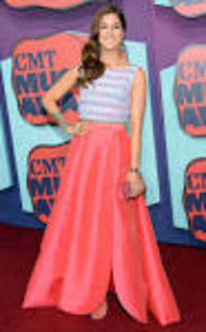 Breakthrough video of the year was won by Cassadee pope