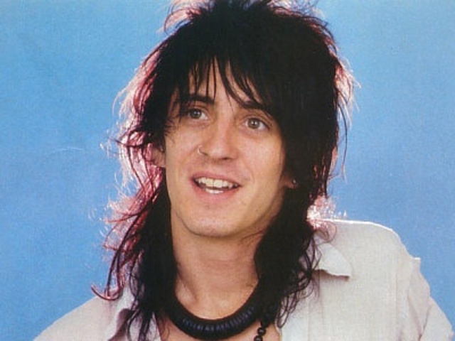 Izzy Stradlin is born.
