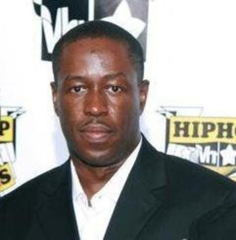 Jahlil Hutchins is born