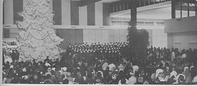 Terrytown mall opens