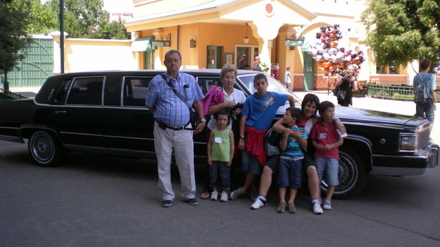 All the family road to Paris