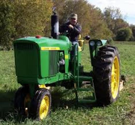 First Gasoline powered tractor