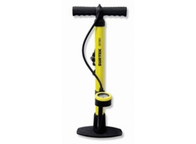 Boyle decide hacer mejoras a la construcción de Von Guericke.