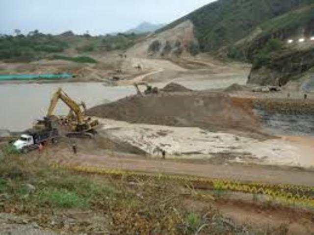 DESVIO DEL CAUCE DEL RIO