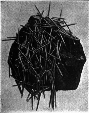 Chinese writing describes the process of magnetizing a needle to point south