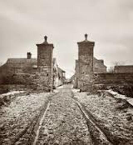 St. Augustine, Florida is founded (the oldest city in the US)