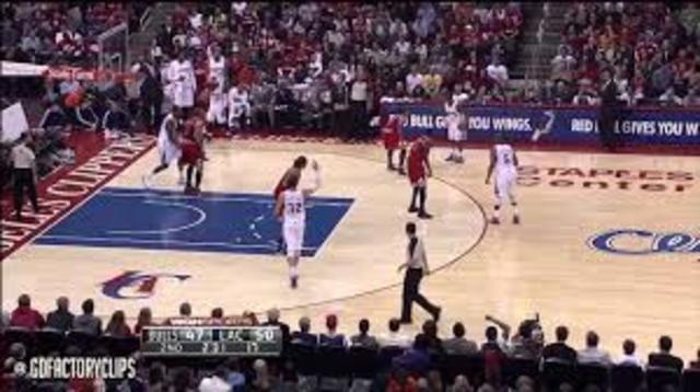 First basketball game Clippers vs Bulls