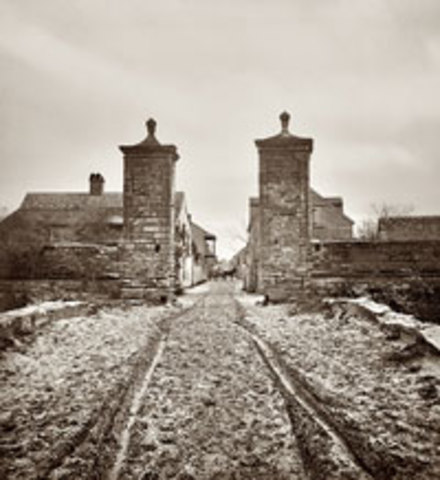 St. Augustine, Florida is founded (the oldest city in the US)