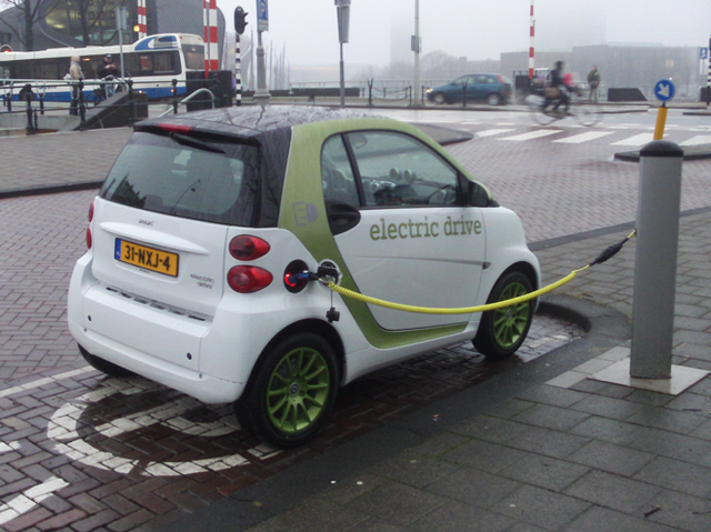 General Motors president Edward Cole promised Americans “pollution free” cars by 1980