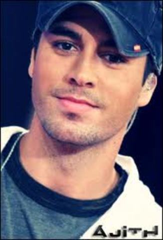 Firmo para grabar sus discos