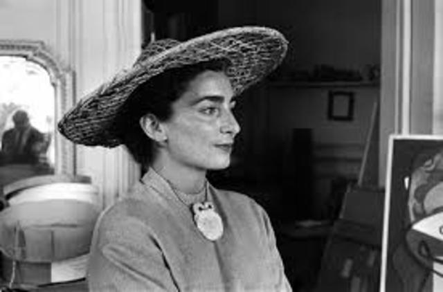 Marries Jacqueline Roque