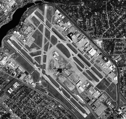 Dallas Love Field is Estabilished