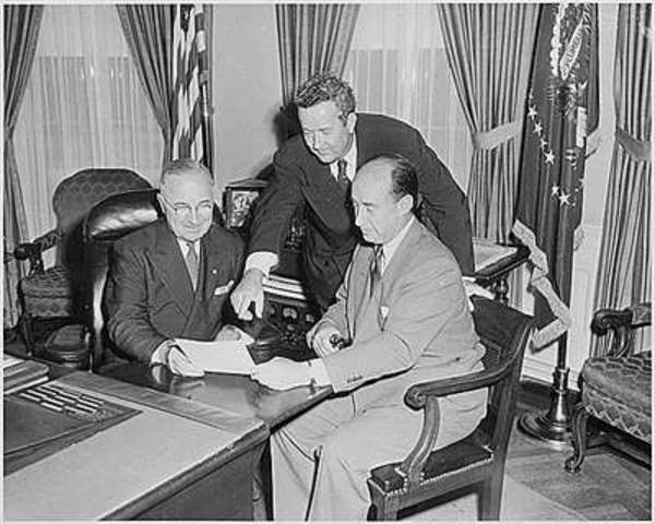 President Truman supports French government in Vietnam