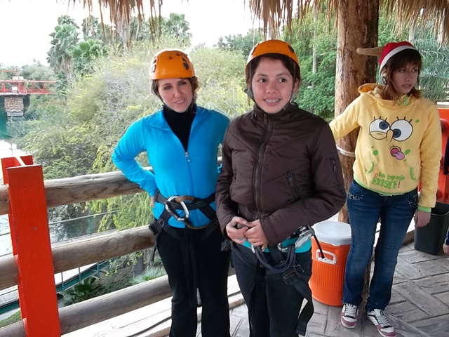 Primera vez en una tirolesa