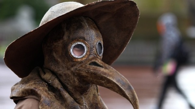 Bubonic plague hits San Frencisco