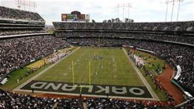 Oakland Colosseum (Oakland)