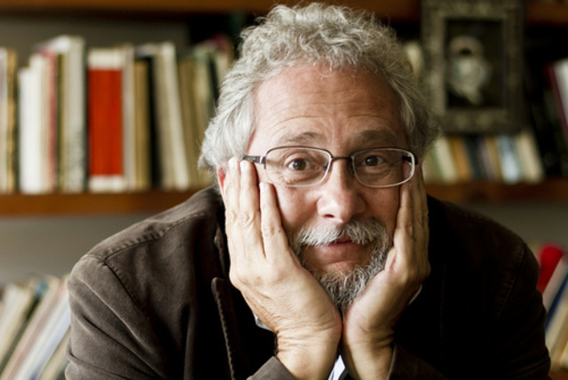 Obtuvo en España el primer Premio Casa de América de Narrativa Innovadora en el año