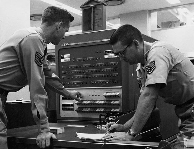 HISTORIA DE COMPUTADOR