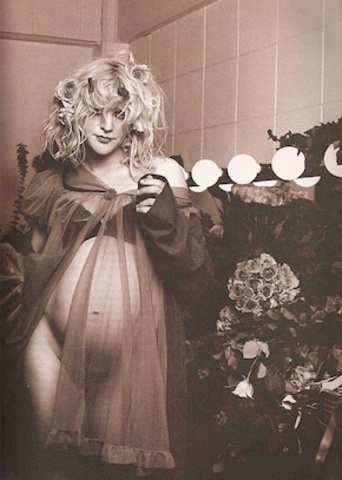 Vanity Fair's Strange Love article causes scandal, the Cobains are not allowed to be alone with their child for one month