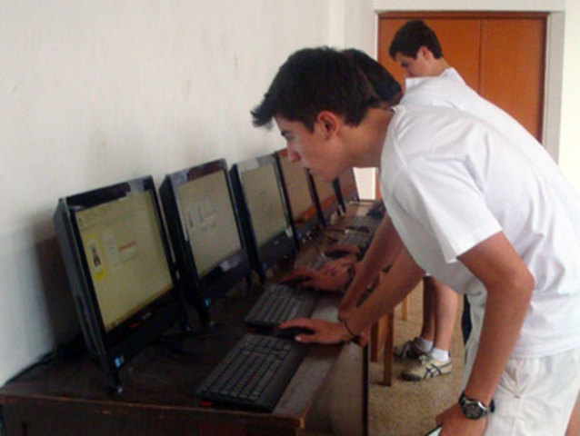 Primera Elección de Personero por computador