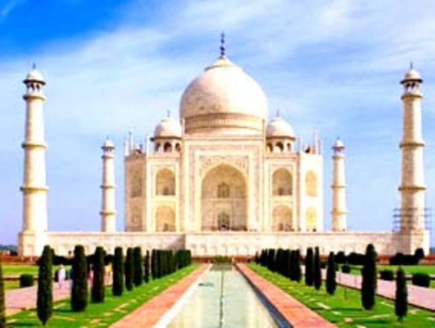 Taj Mahal built