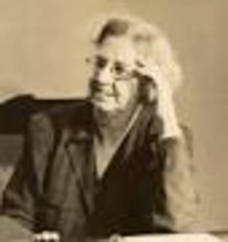 Caroline Pratt - Play