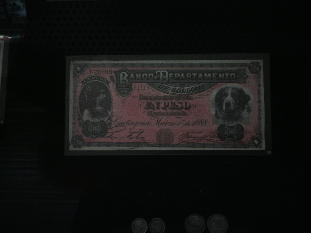 Se reforma el billete de mil pesos donde sale Simón Bolívar.