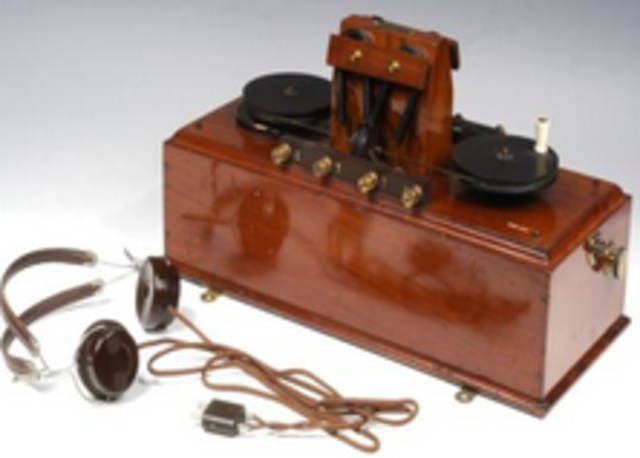 Guglielmo Marcroni pioneers wireless telegraphy.